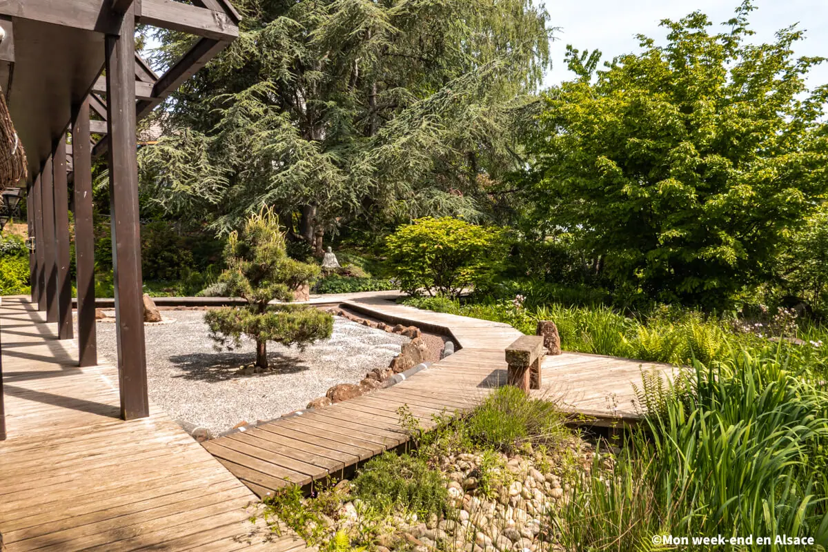 temple-weiterswiller-garden