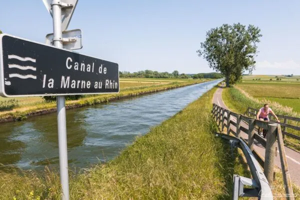 cycle-track-canal-marne-rhin