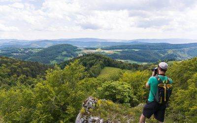Hiking on the Raemelsberg in the Alsatian Jura