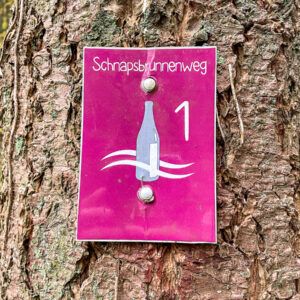 schnapsbrunnenweg - signposting